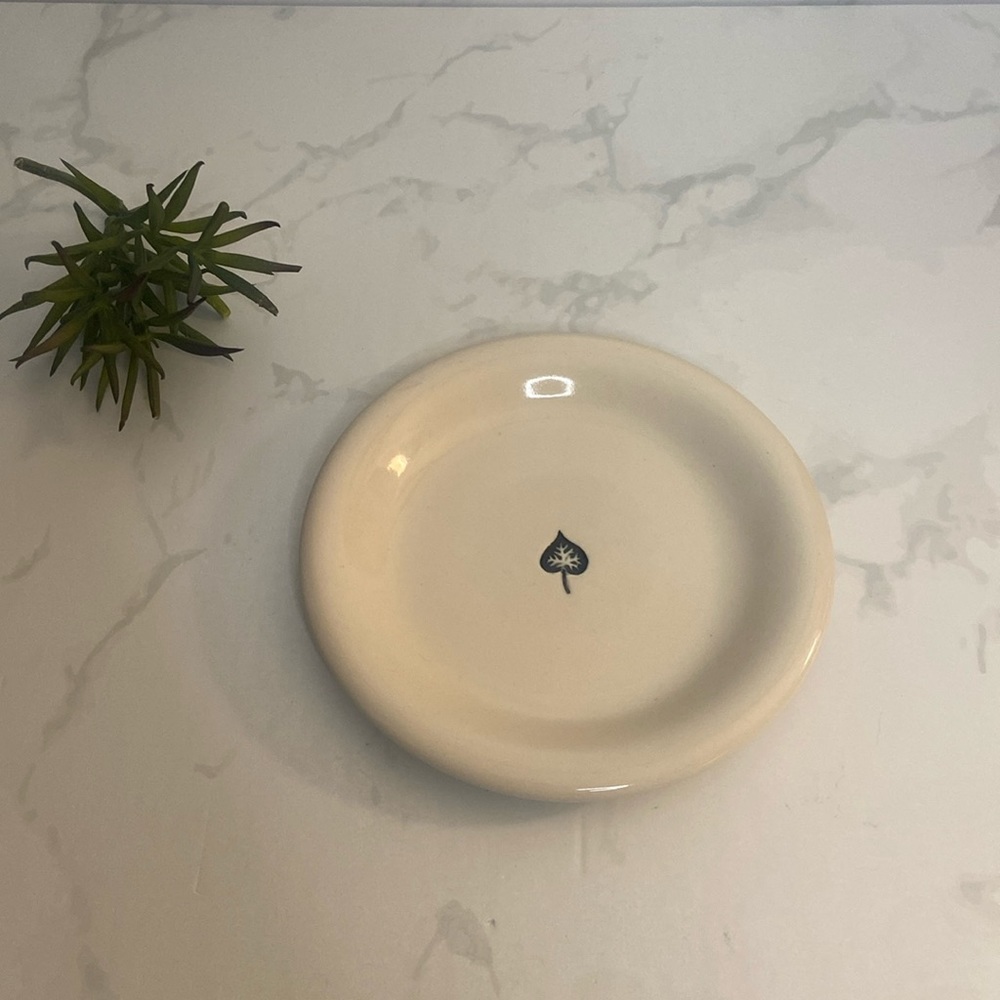 Rare Retired Starbucks Aspen Leaf Dessert Side Plate Green Cream Collectible